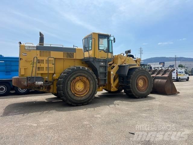 Komatsu WA 600-3 Pás carregadoras de rodas