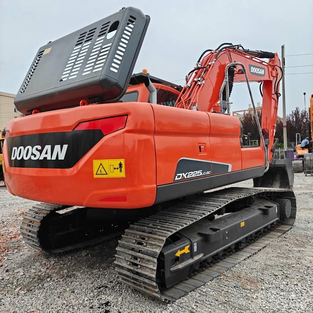Doosan DX225LC-9C Escavadoras de rastos