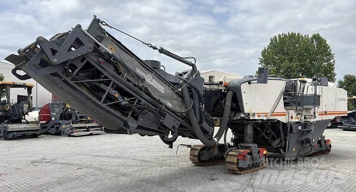 Wirtgen W 220 Fresadoras de asfalto