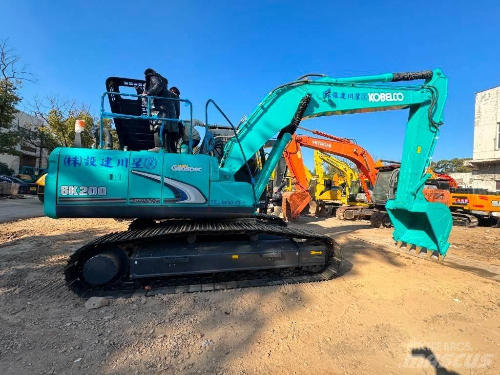 Kobelco SK 200-8 Escavadoras de rastos