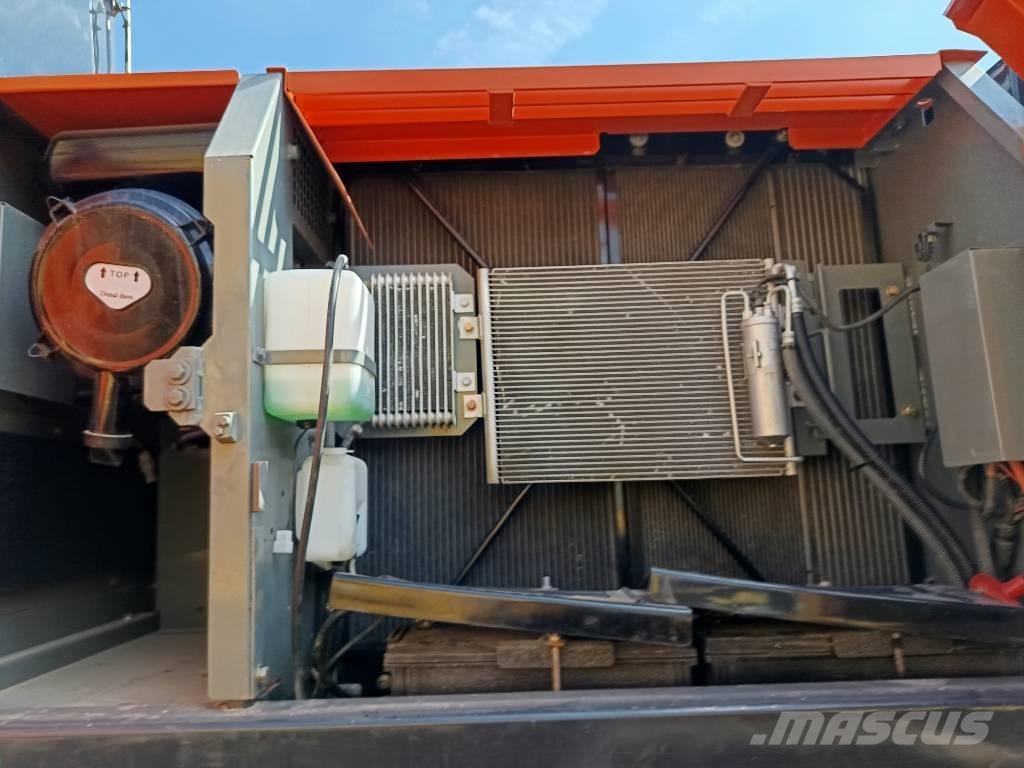 Hitachi ZX 200 Escavadoras de rastos