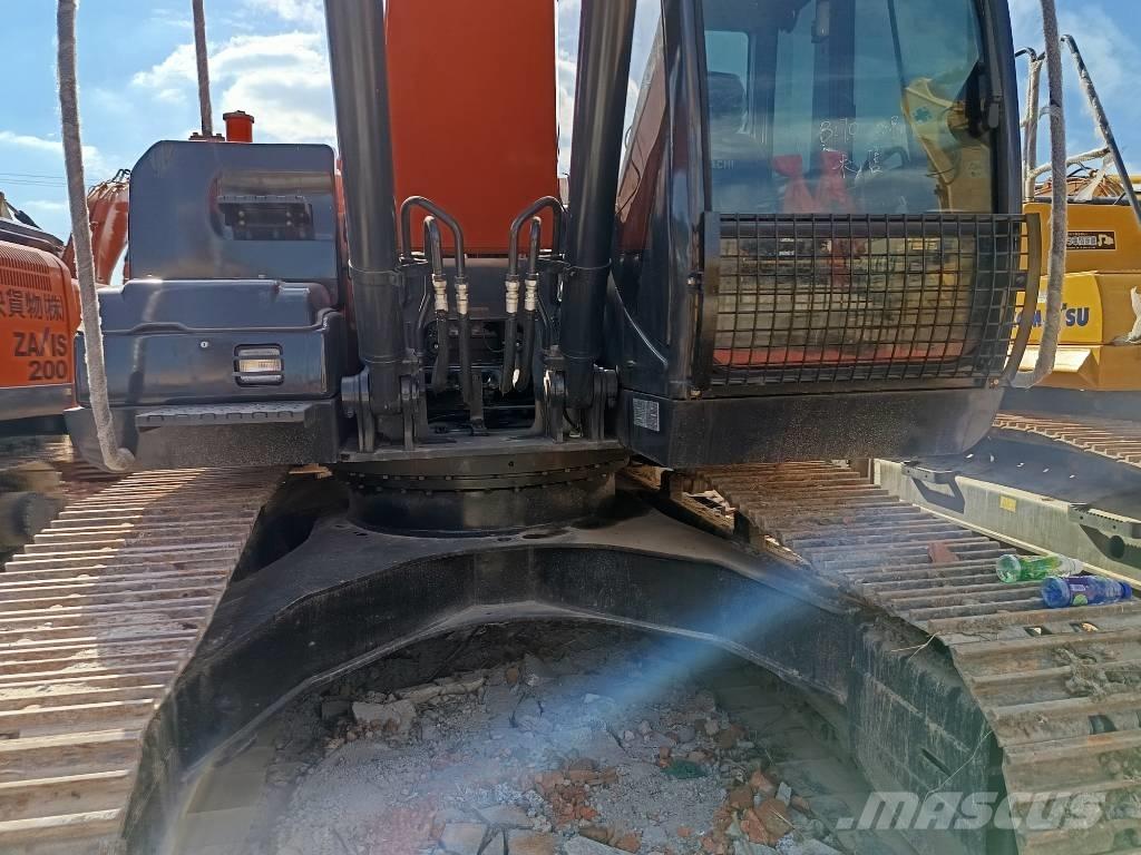 Hitachi ZX 200 Escavadoras de rastos