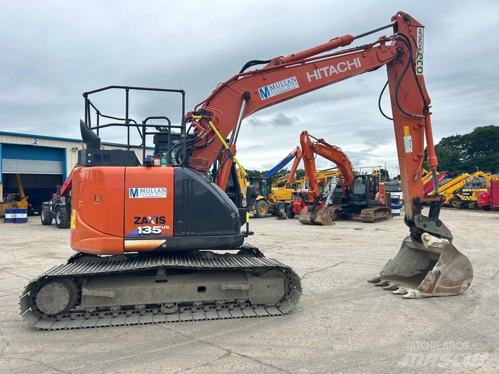 Hitachi ZX135 US-6 Escavadoras de rastos