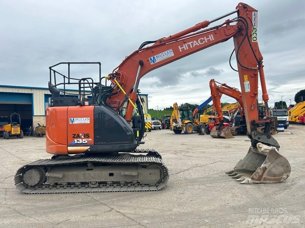 Hitachi ZX135 US-6 Escavadoras de rastos