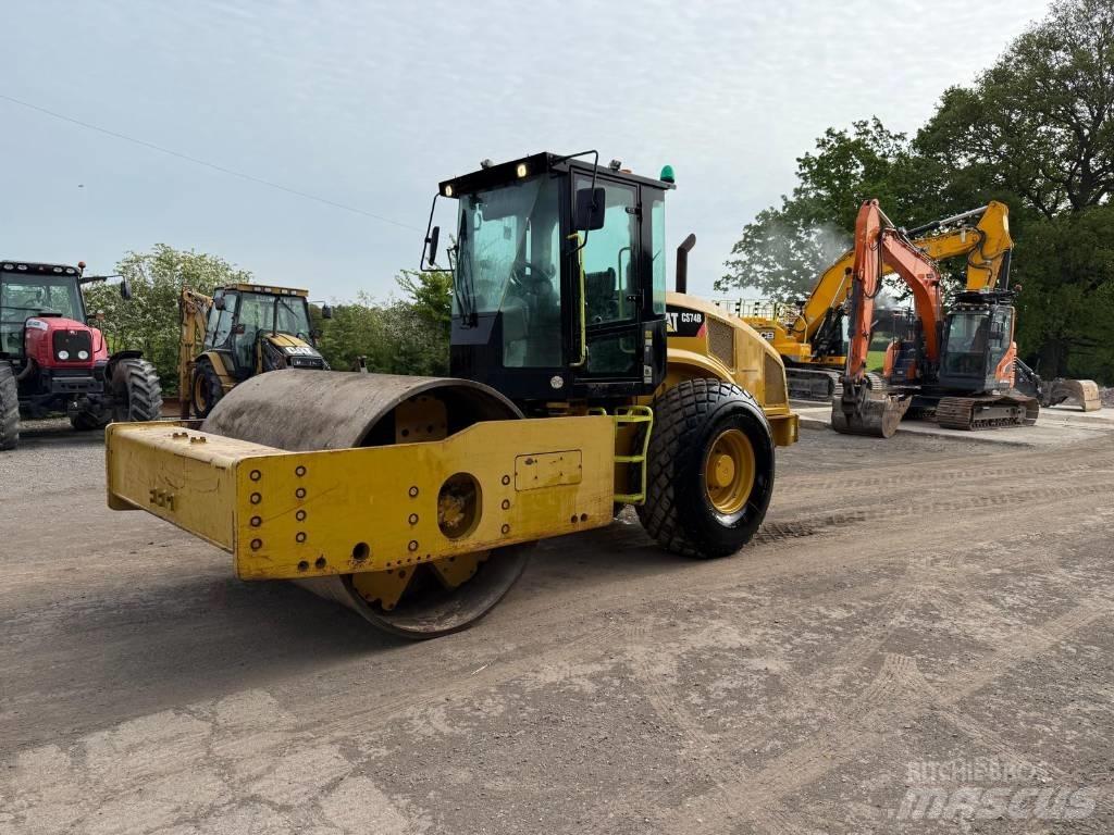 CAT CS 74 B Cilindros Compactadores monocilíndricos