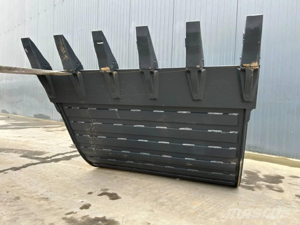 Hitachi ZX220 - 1.40m Baldes