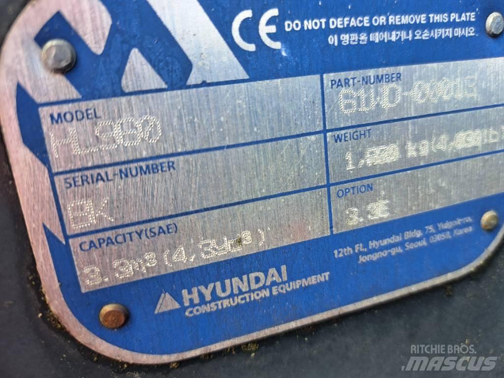 Hyundai HL980 Baldes