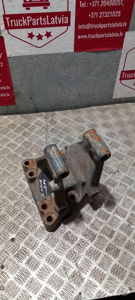 Scania 94 D Chassis e suspensões