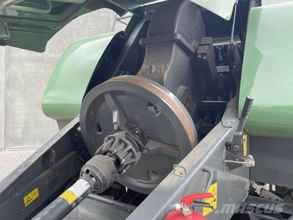 Fendt 12130 N Enfardadeira de fardos quadrados