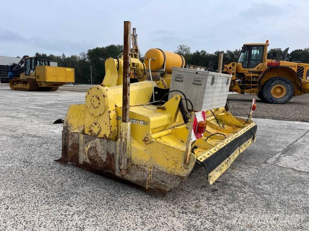 Bomag BSF 2500 Recicladores de asfalto