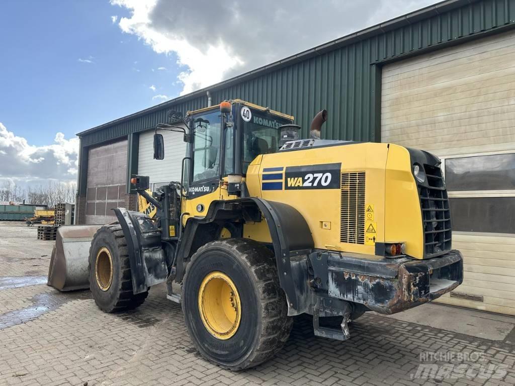 Komatsu WA270 8 Pás carregadoras de rodas