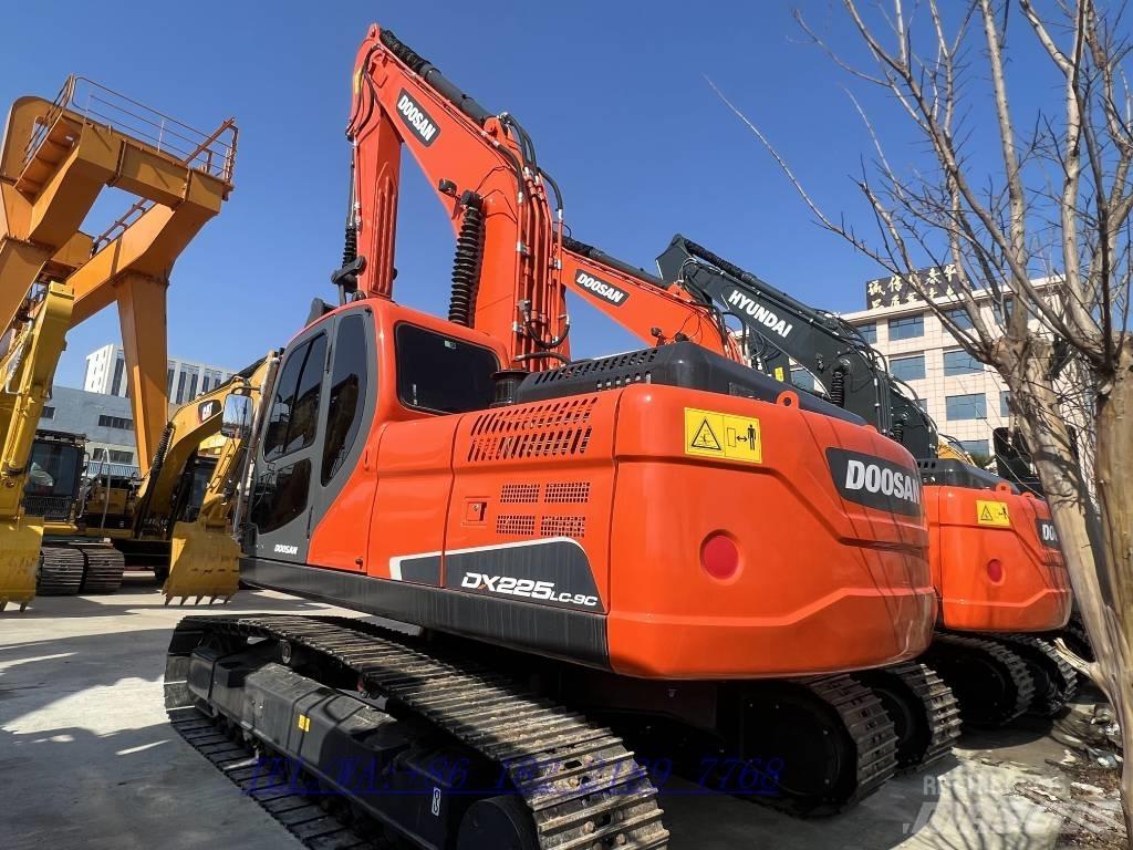 Doosan DX225 Escavadoras de rastos