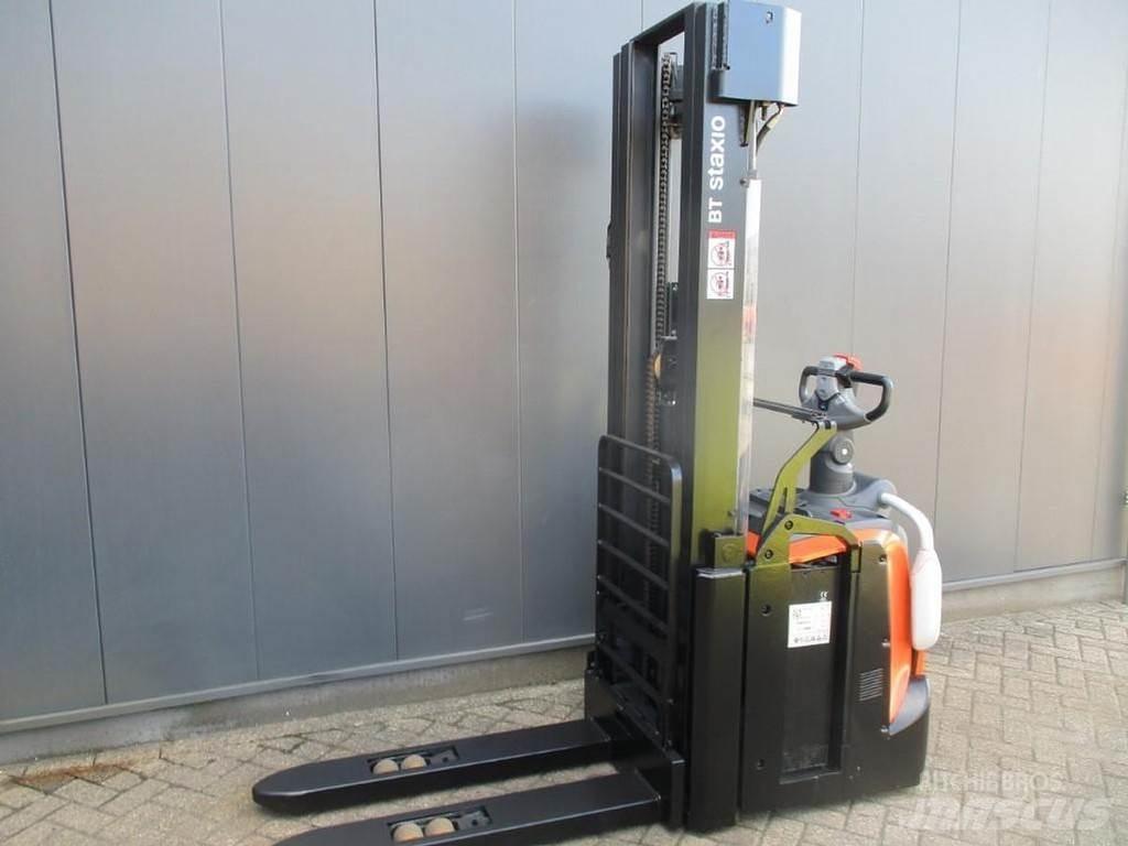 Toyota SPE 160L Empilhador para operador externo