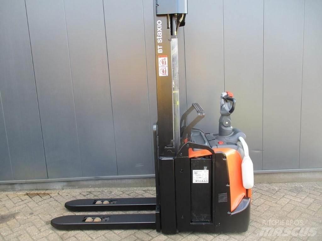 Toyota SPE 160L Empilhador para operador externo