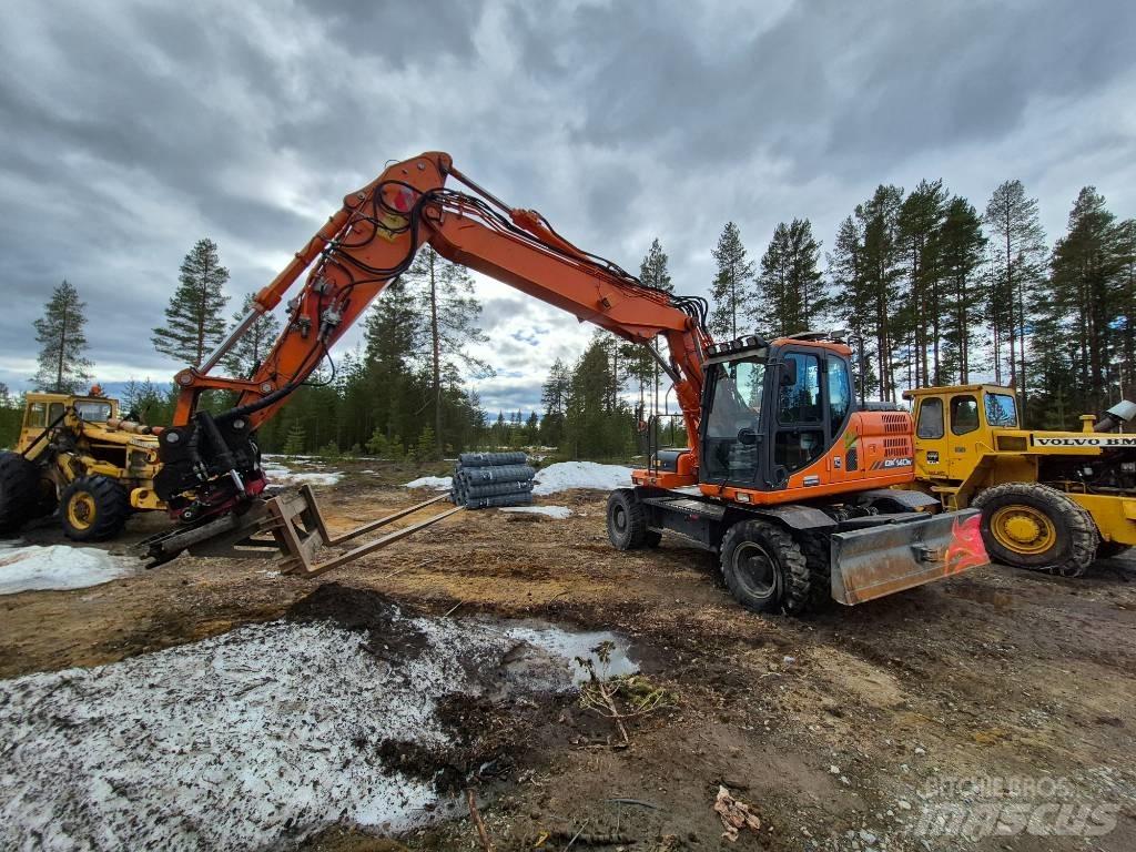 Doosan DX 140 W-3 Escavadoras de rodas