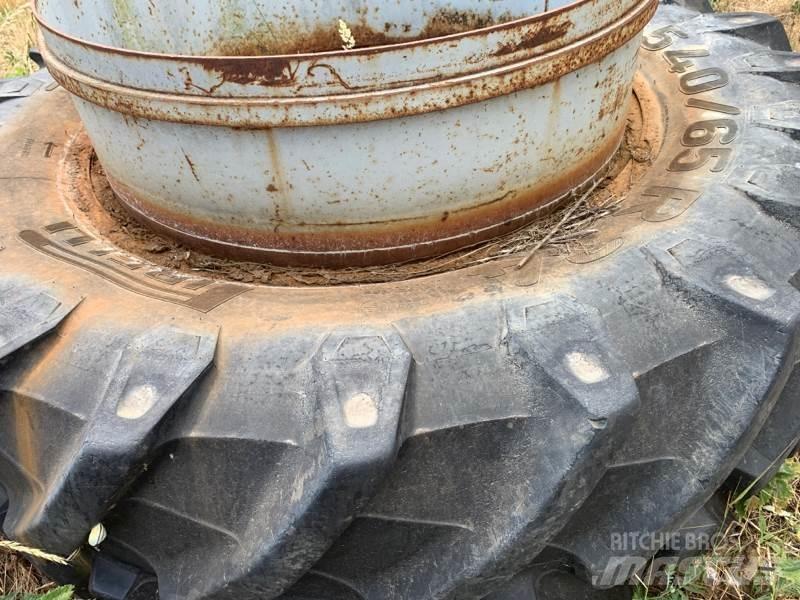 Pirelli 540/65R34 Agricultura - Outros
