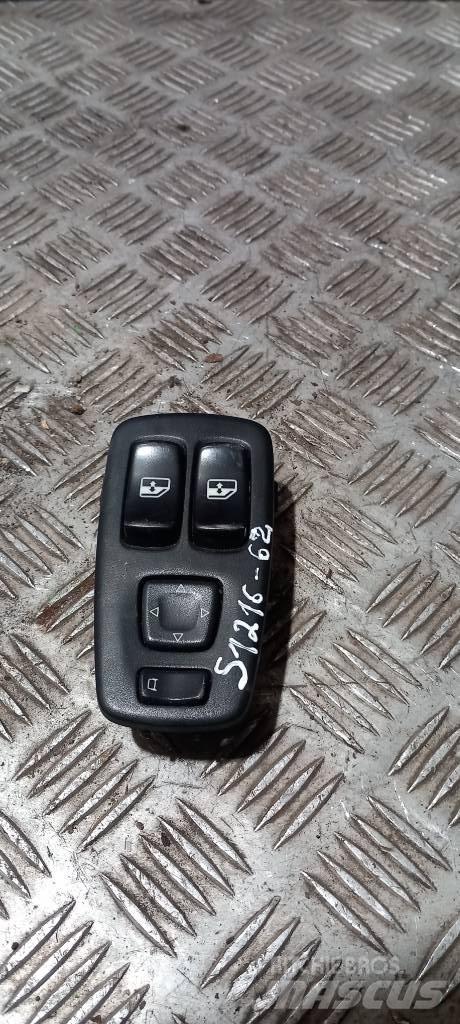 Scania R 440   1445793 Cabines e interior