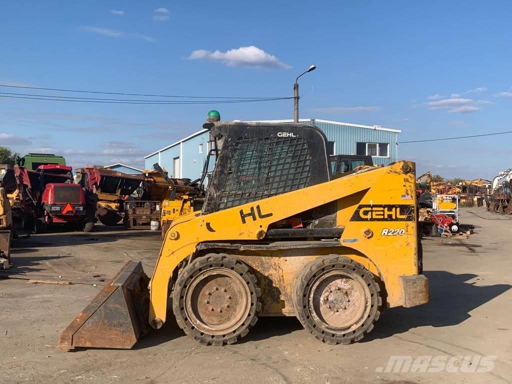 Gehl R 220 Carregadoras de direcção deslizante