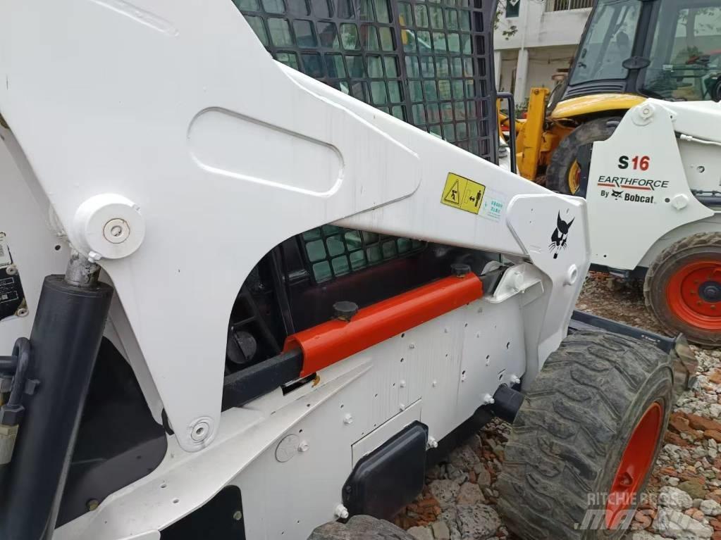 Bobcat S 330 Carregadoras de direcção deslizante