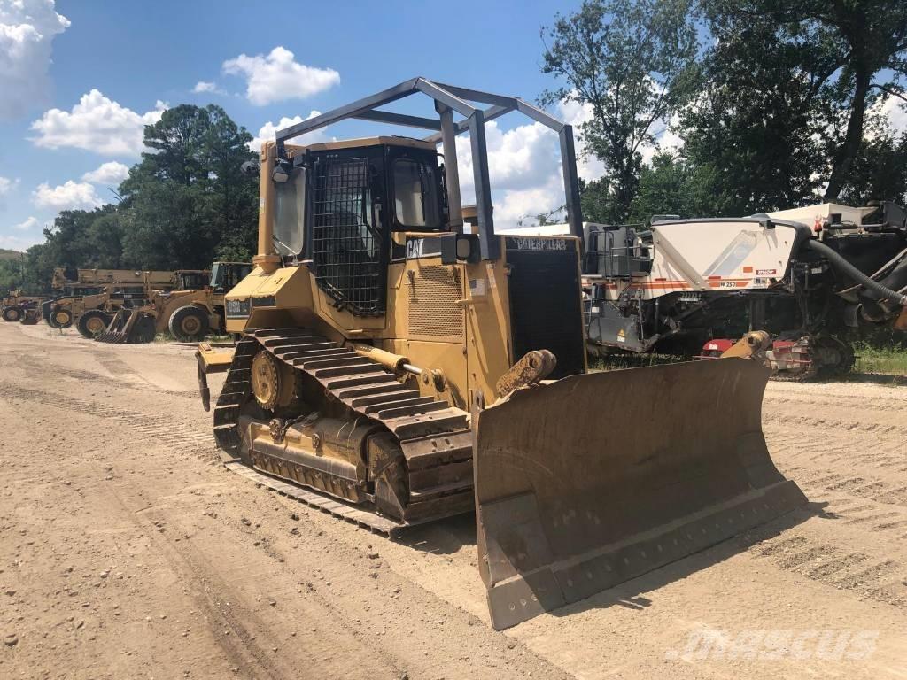 CAT D 5 M XL Dozers - Tratores rastos