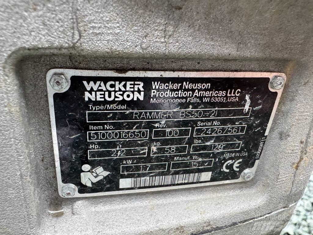 Wacker Neuson BS50-2 Saltitões