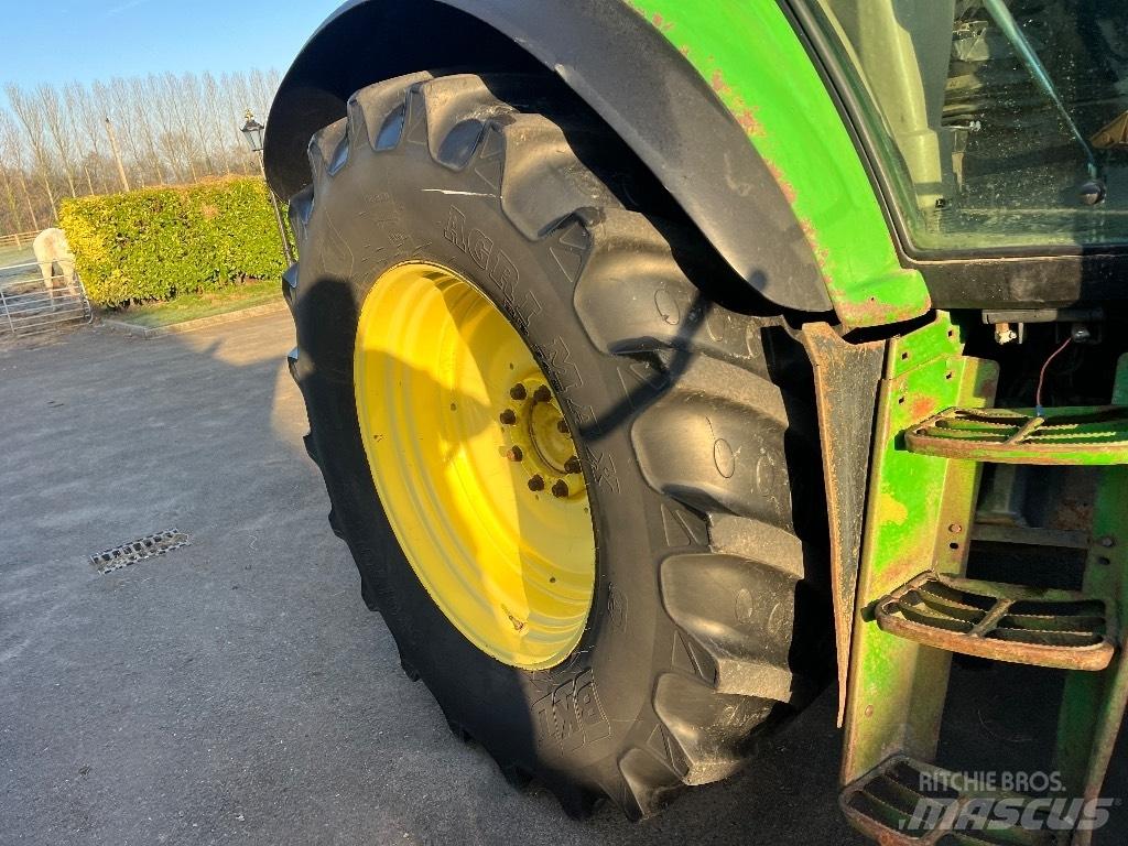 John Deere 6820 Tratores Agrícolas usados
