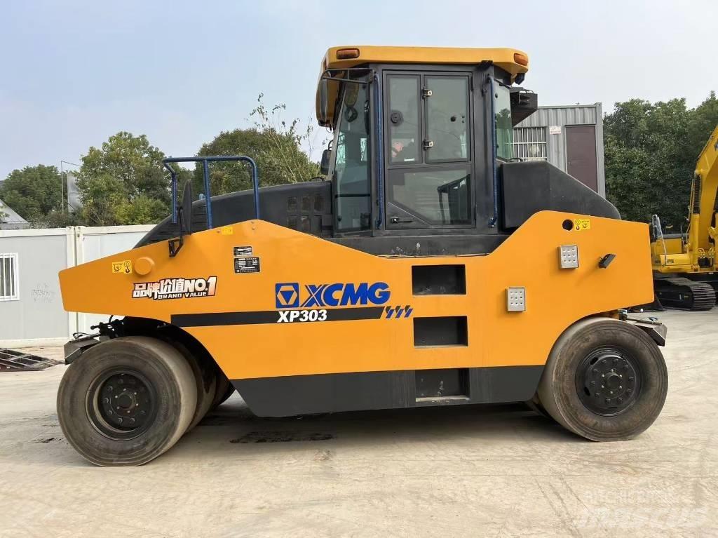 XCMG XP 303 Equipamento de manuseamento e colocaçăo