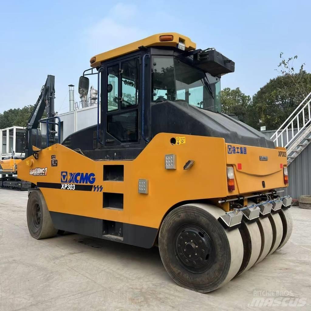 XCMG XP 303 Equipamento de manuseamento e colocaçăo