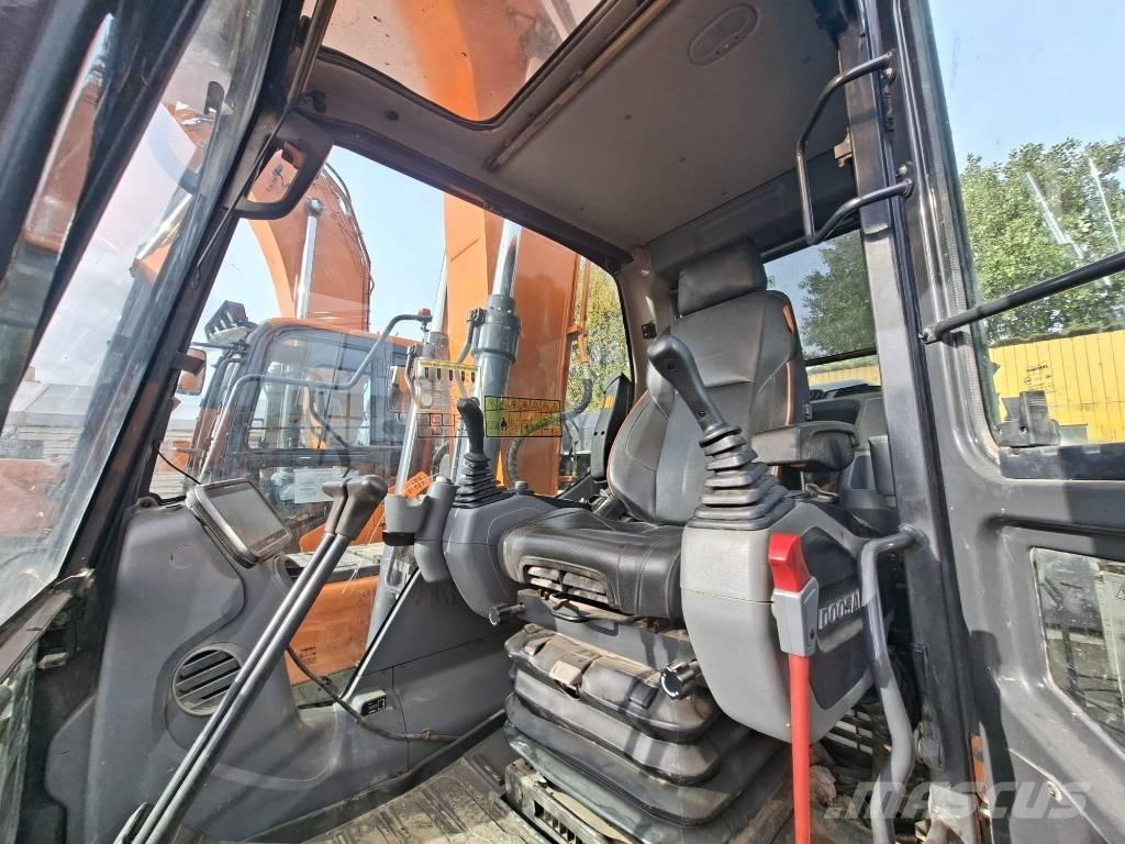 Doosan DX 140 LC Escavadoras de rastos