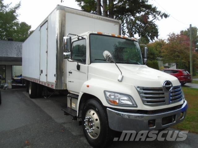 Hino 358 Carrinhas de caixa fechada