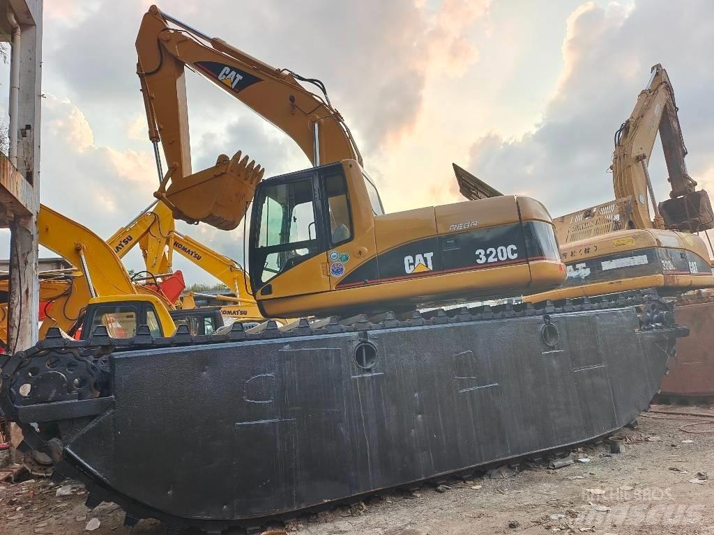 CAT 320 C Escavadoras anfíbias