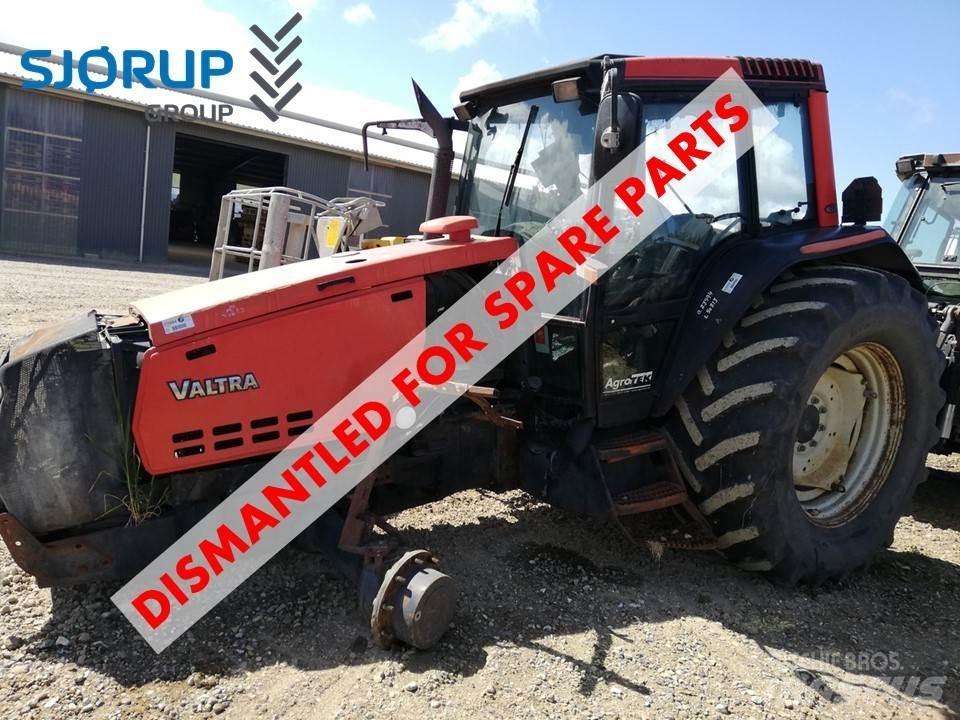 Valtra 8350 Tratores Agrícolas usados
