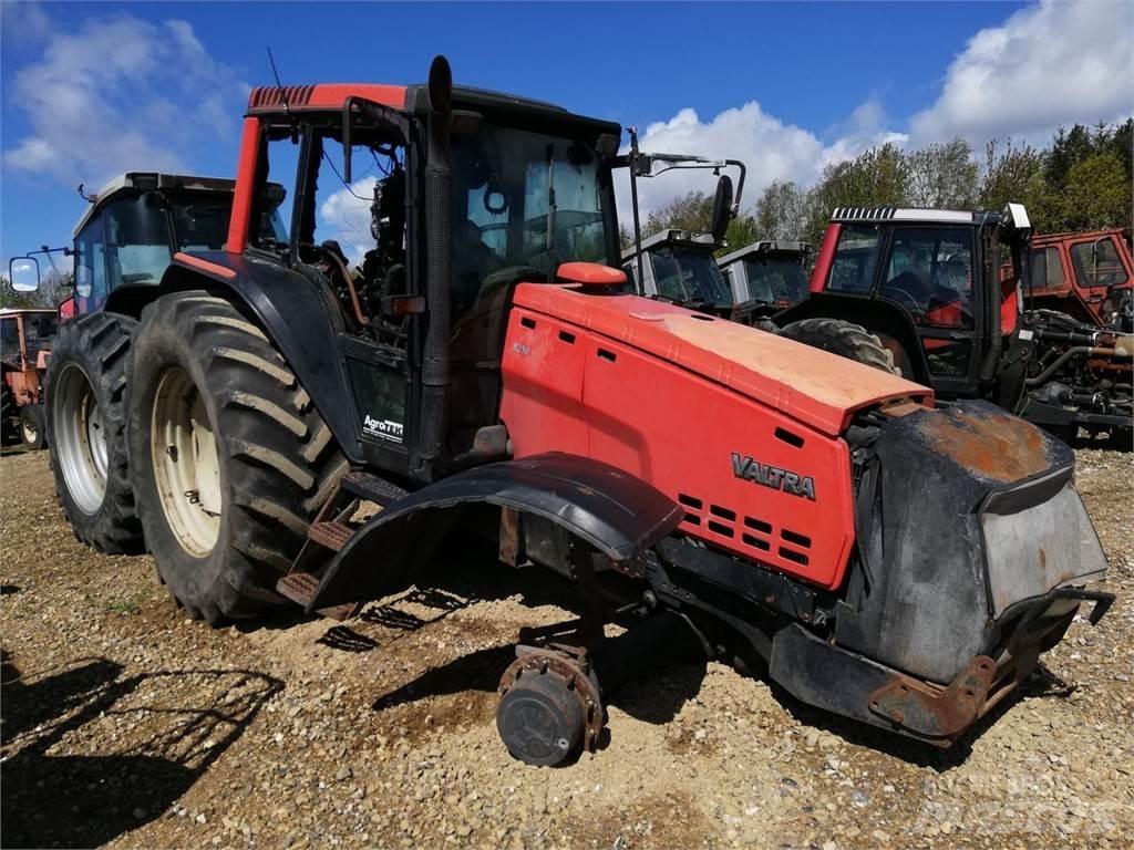 Valtra 8350 Tratores Agrícolas usados