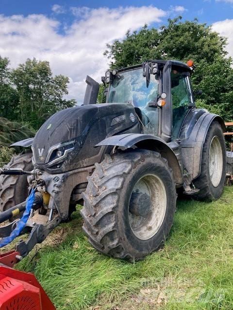 Valtra T235V Tratores Agrícolas usados