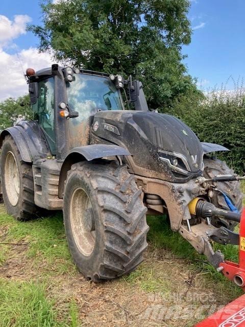 Valtra T235V Tratores Agrícolas usados