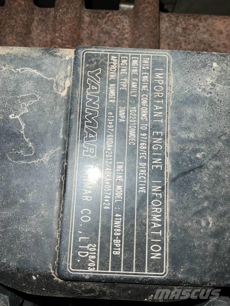 Takeuchi TB 250 Mini Escavadoras <7t