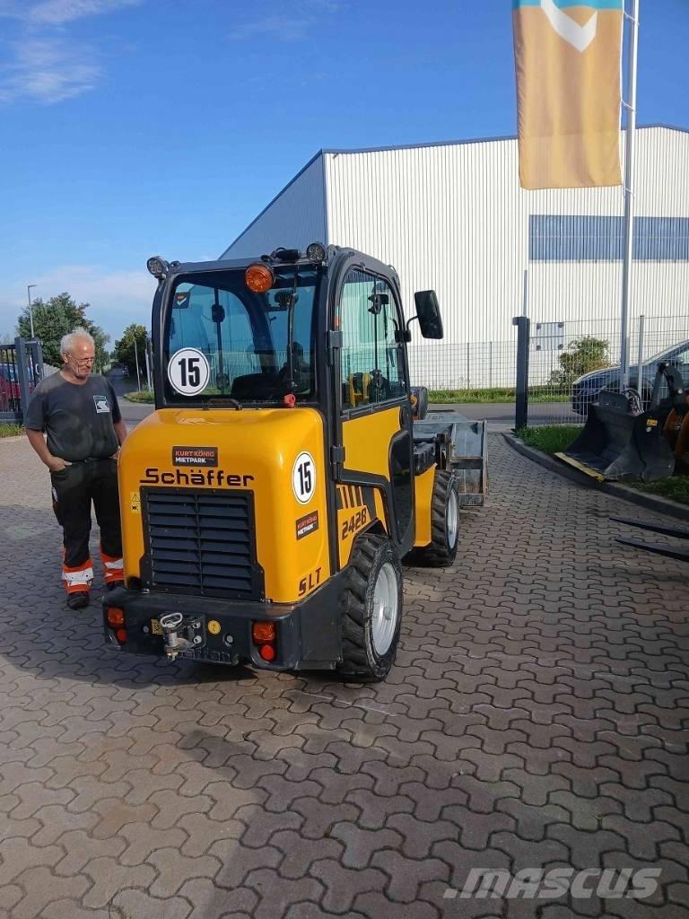 Schäffer 2428 SLT Carregadoras de direcção deslizante