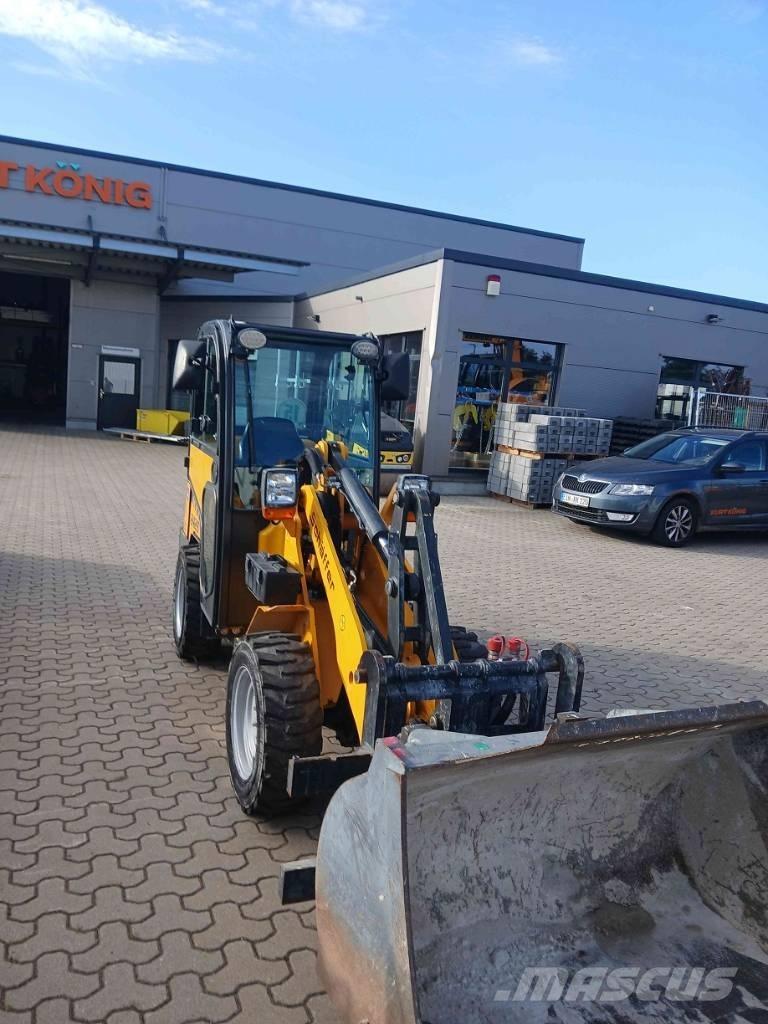 Schäffer 2428 SLT Carregadoras de direcção deslizante
