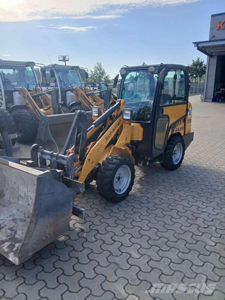 Schäffer 2428 SLT Carregadoras de direcção deslizante