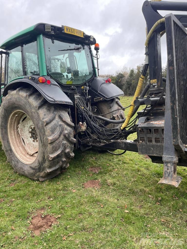 Valtra N122 Tratores Agrícolas usados