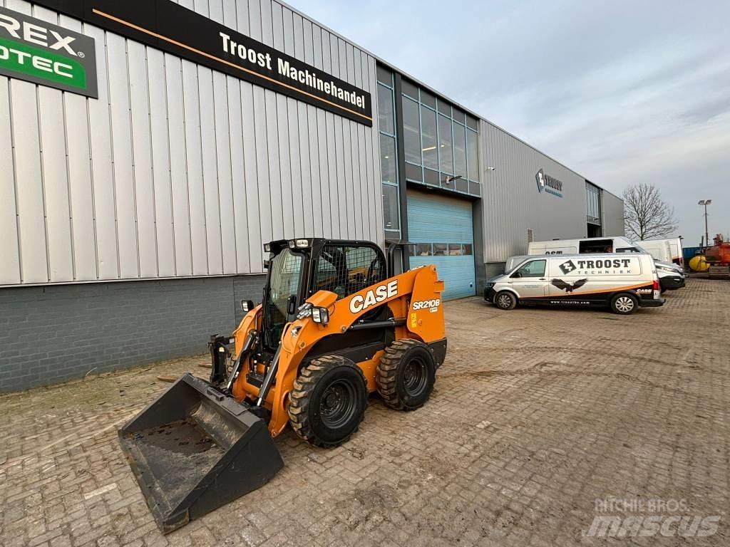 CASE SR 210 B Carregadoras de direcção deslizante