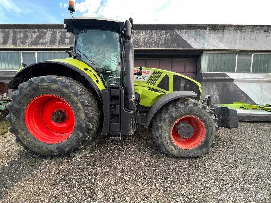 CLAAS Axion 810 Tratores Agrícolas usados