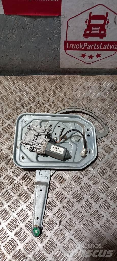 Scania R 440   1442293 Cabines e interior