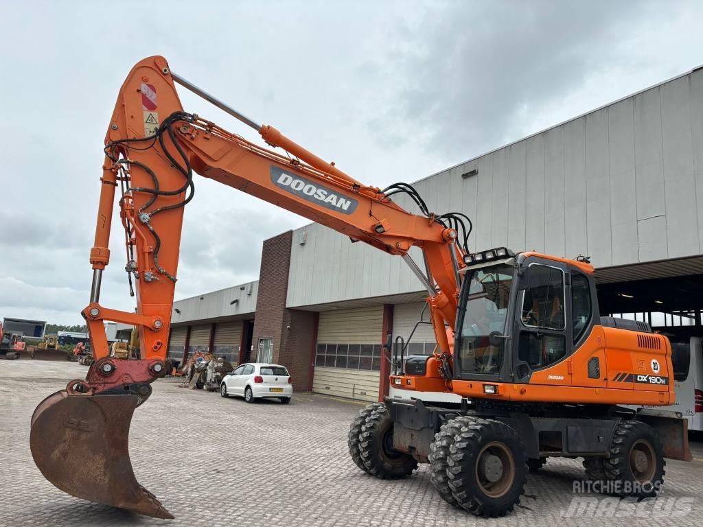Doosan DX 190 W Escavadoras de rodas