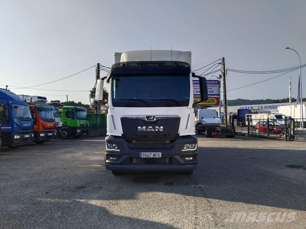 MAN TGS 26.360 Camiões de caixa fechada