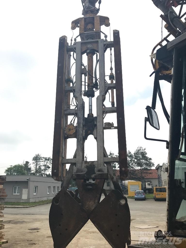 Sennebogen BS 670 Escavadoras reboque