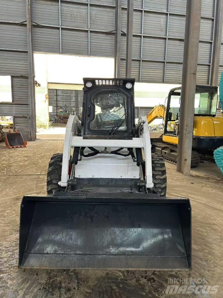 Bobcat S130 Carregadoras de direcção deslizante