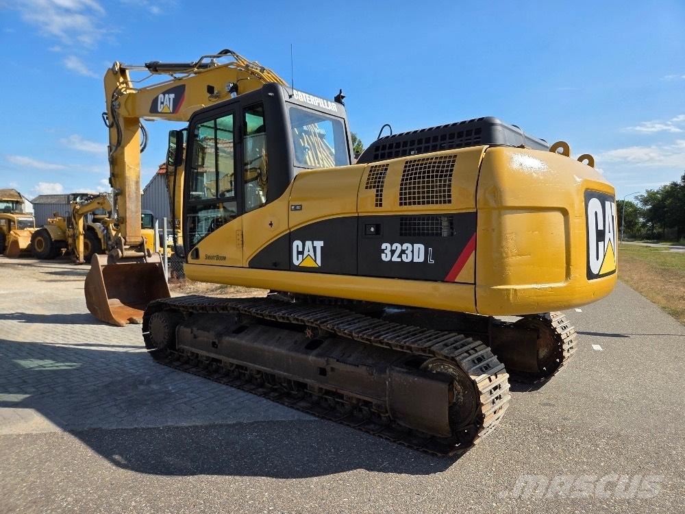 CAT 323DL Escavadoras de rastos