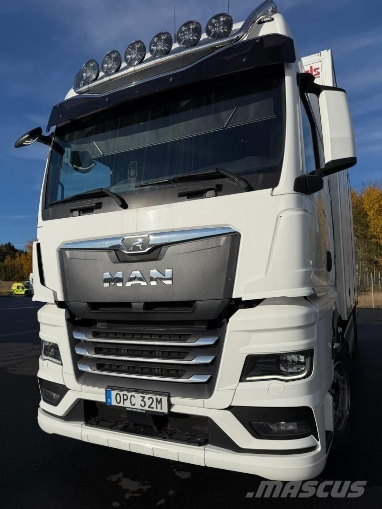 MAN 26.510 6X2-4 Camiões de caixa fechada