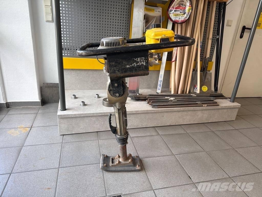 Wacker Neuson BS30 Saltitões